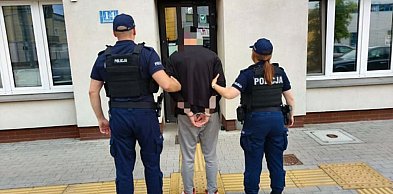 Nękał obcokrajowców, użył siekiery. Policjanci przerwali czarną serię