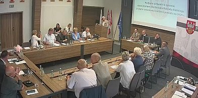 Powiat bez kredytów. Radni zgodni co do wotum zaufania i absolutorium dla starosty