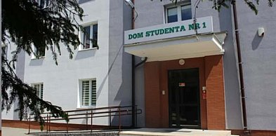 Remontują akademik przy ulicy Popiełuszki