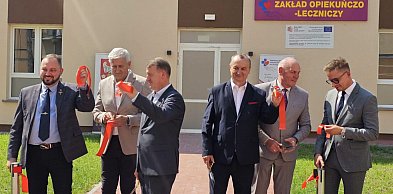 Dwie uroczystości w szpitalu. Biskup poświęcił obiekt