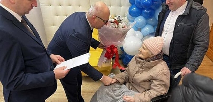 Mieszkanka obchodziła setne urodziny