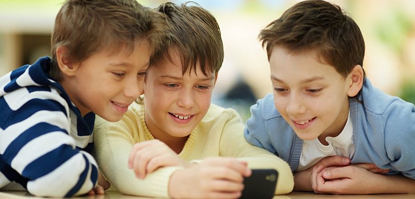 Od września zakaz używania telefonów w podstawówkach