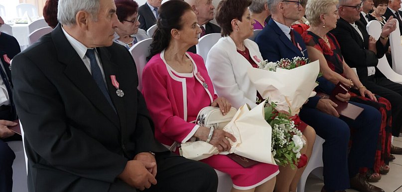 „Życzę, żeby kolejne lata były latami radości”. Świętowali Złote Gody