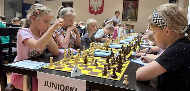 Ponad 70 młodych szachistów rywalizuje w Koninie